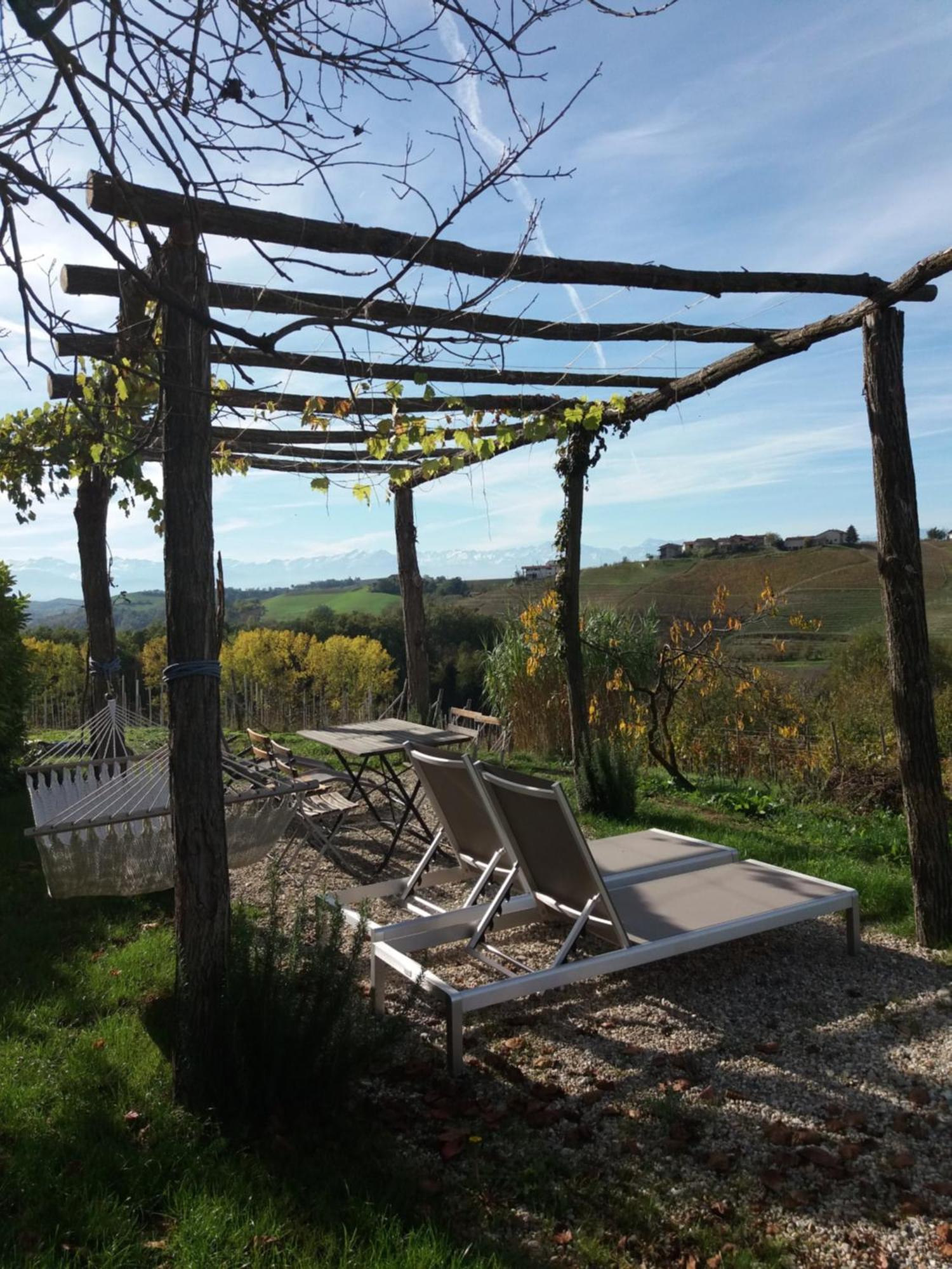 B&B Sant'Anna 21 Monforte D'Alba Bagian luar foto